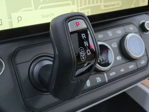 New 2026 Land Rover Defender 130 X-Dynamic SE image 35