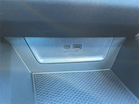 New 2026 Chevrolet Equinox LT w/ Convenience Package II image 23