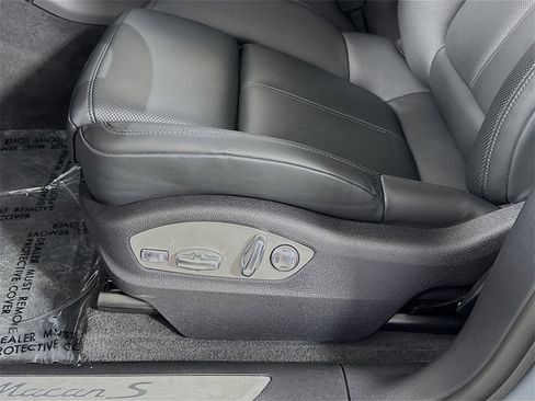 Used 2023 Porsche Macan S image 20
