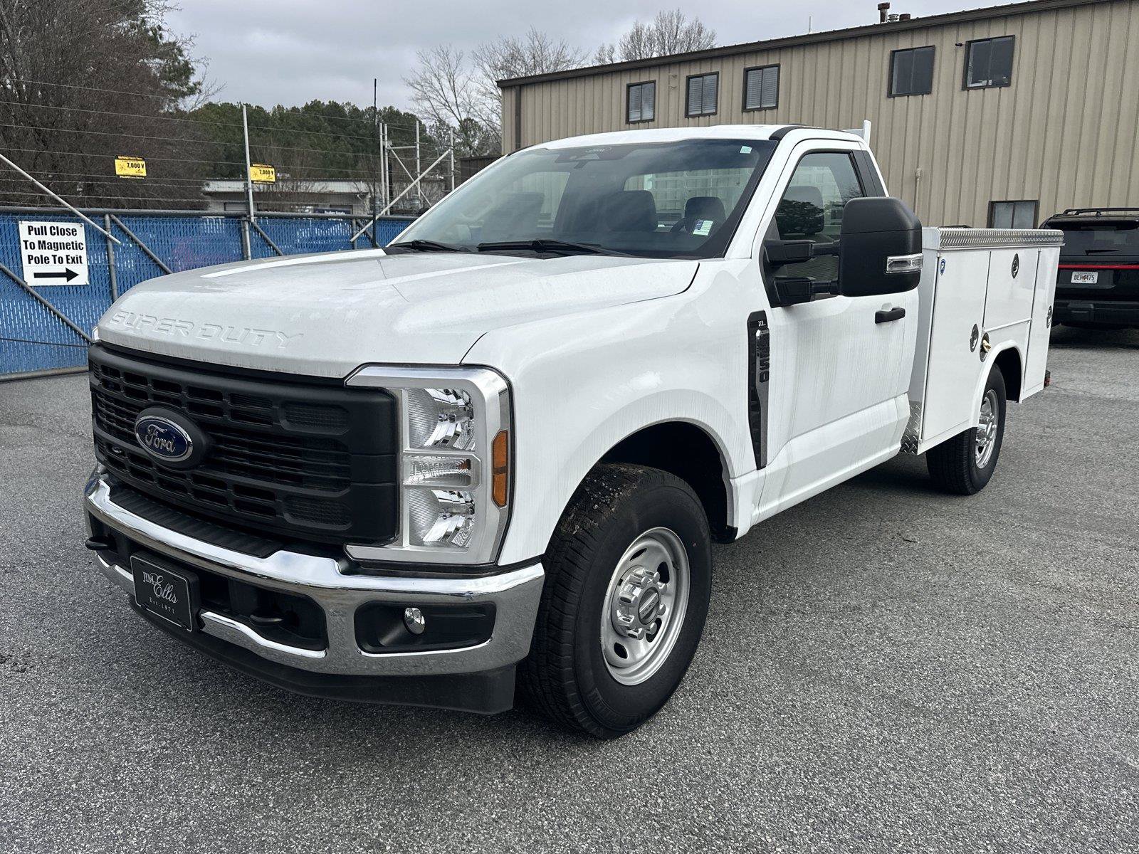 New 2024 Ford F250 XL w/ XL Chrome Package RWD image 3
