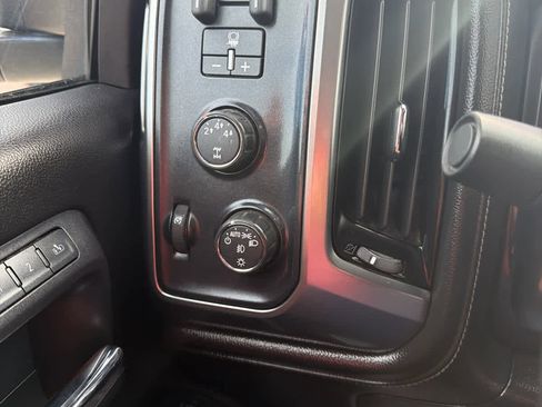 Used 2015 Chevrolet Silverado 2500 LTZ w/ Z71 Package, Off-Road AWD/4WD image 18