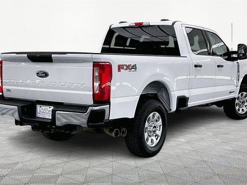 Used 2024 Ford F250 XLT w/ FX4 Off-Road Package image 2