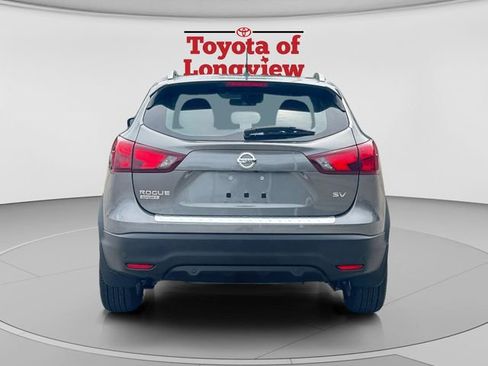 Used 2019 Nissan Rogue Sport SV w/ Technology Package FWD image 4