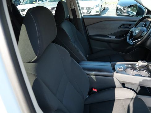Used 2023 Nissan Rogue S AWD/4WD image 28