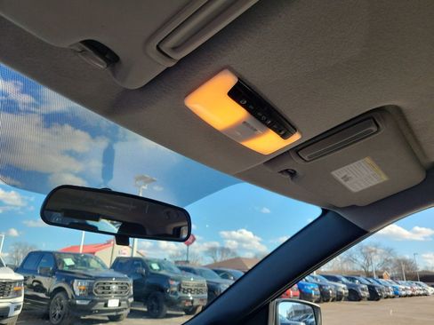 Used 2019 Nissan Kicks SV image 30