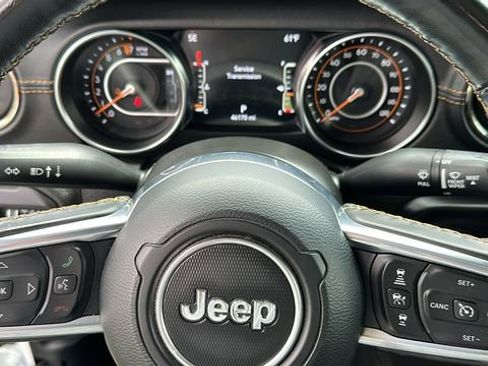 Used 2022 Jeep Gladiator Overland AWD/4WD image 11