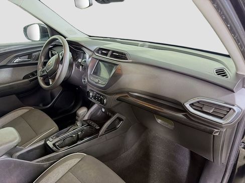 Used 2022 Chevrolet TrailBlazer LT w/ Confidence II Package image 27