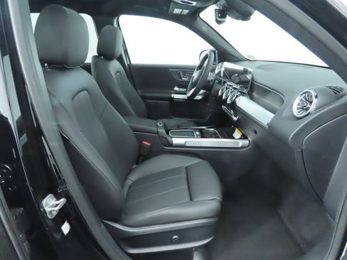 Certified 2025 Mercedes-Benz GLB 250 GLB 250 image 20