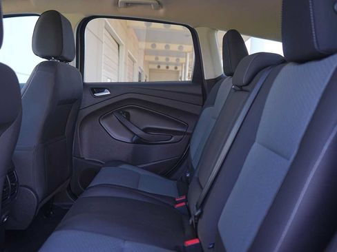 Used 2017 Ford Escape SE FWD image 14