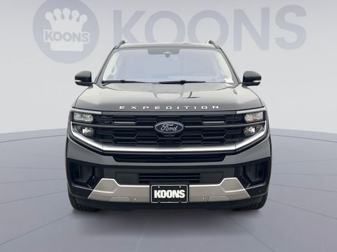 Certified 2025 Ford Expedition Max Platinum AWD/4WD image 4