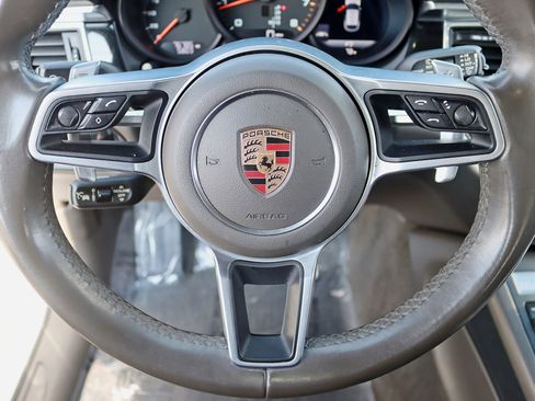 Used 2018 Porsche Macan Sport Edition image 17