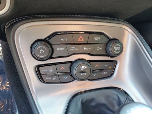 Used 2023 Dodge Challenger R/T image 27