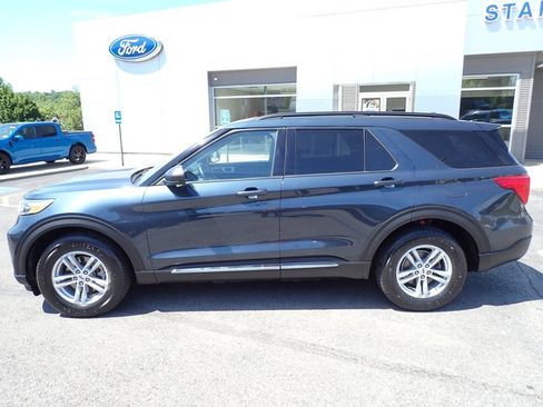 Used 2023 Ford Explorer XLT w/ Equipment Group 202A AWD/4WD image 2