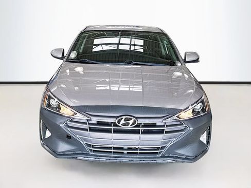 Used 2020 Hyundai Elantra SE w/ Cargo Package (C1) FWD image 3