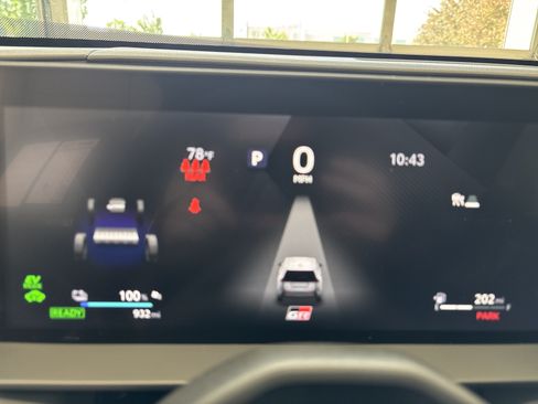 Used 2026 Toyota RAV4 AWD Plug-in Hybrid image 11