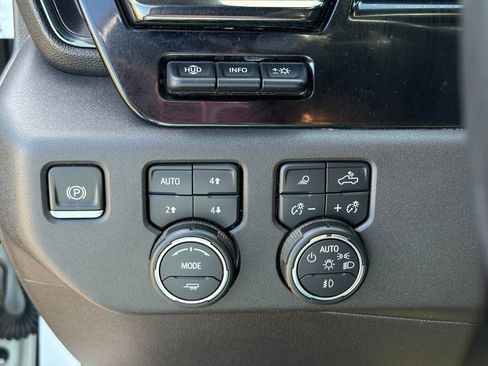 Used 2023 Chevrolet Silverado 1500 ZR2 w/ Technology Package AWD/4WD image 22