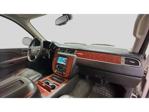 Used 2007 Chevrolet Tahoe LTZ w/ LTZ Preferred Equipment Group AWD/4WD image 20