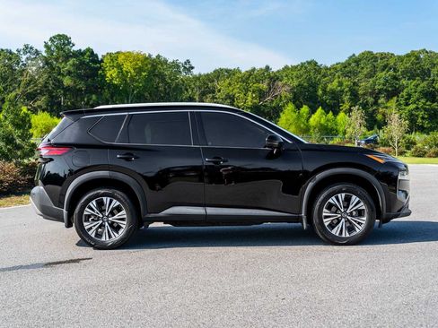 Used 2021 Nissan Rogue SV w/ Premium Package FWD image 8