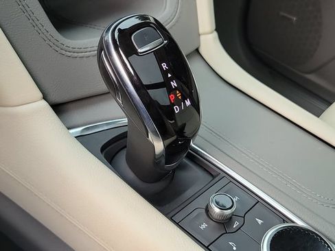 Certified 2024 Cadillac XT5 Premium Luxury FWD image 31