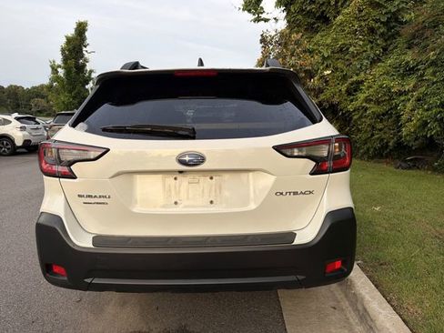 Certified 2025 Subaru Outback Premium AWD/4WD image 10