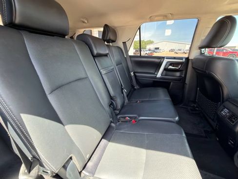 Used 2018 Toyota 4Runner Limited AWD/4WD image 27