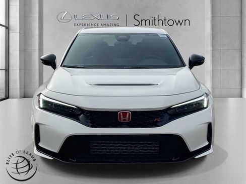 Used 2024 Honda Civic Type R image 2