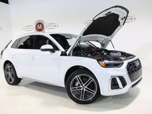 Used 2021 Audi Q5 e Prestige AWD/4WD image 30