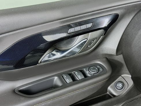 Used 2023 GMC Terrain AT4 image 28