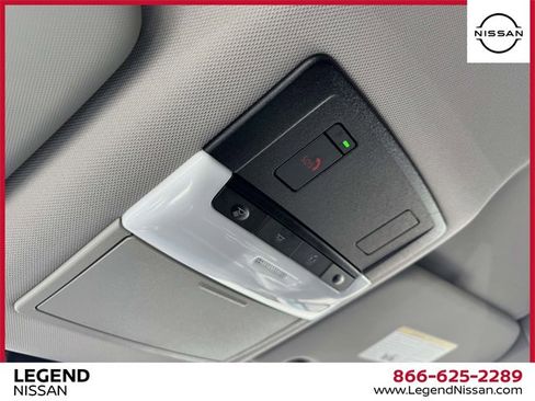 Used 2022 Nissan Rogue SV image 31