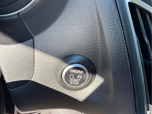 Used 2017 Ford Focus Titanium image 24