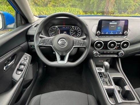 Used 2023 Nissan Sentra SV FWD image 13