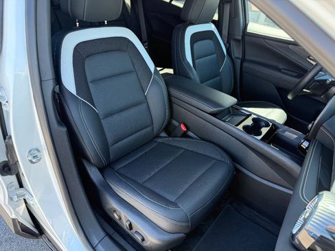 Used 2024 Chevrolet Blazer EV LT AWD/4WD image 11