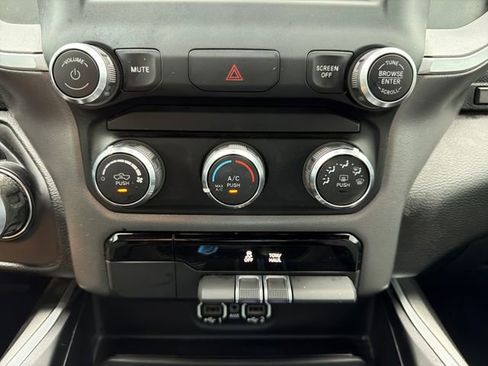 Used 2021 RAM 1500 Big Horn image 14