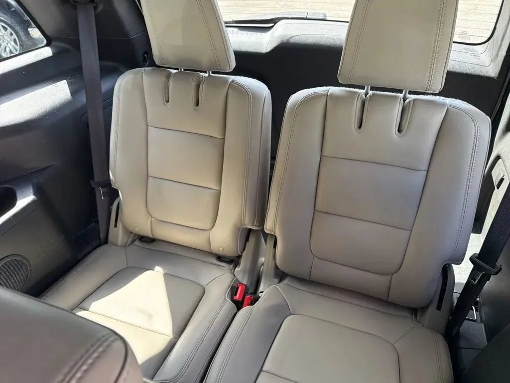 Used 2013 Ford Explorer XLT AWD/4WD image 16