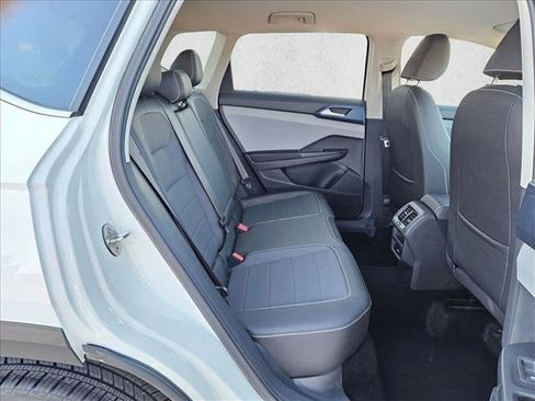 Used 2024 Volkswagen Taos SE image 19