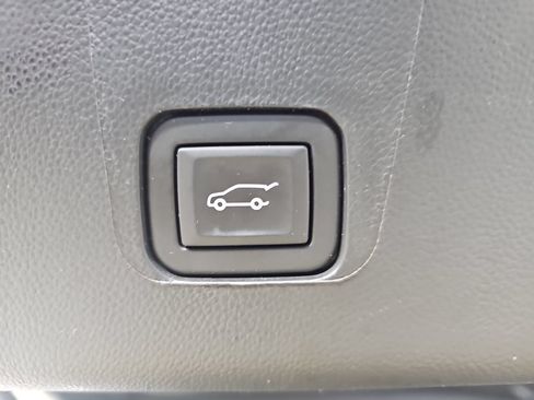 Used 2023 Chevrolet Traverse LT w/ LPO, Floor Liner Package AWD/4WD image 19