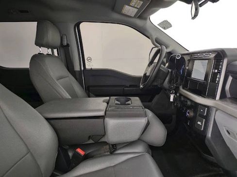 Used 2023 Ford F250 XL w/ FX4 Off-Road Package AWD/4WD image 16