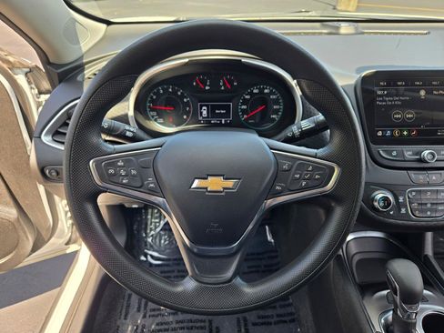 Certified 2025 Chevrolet Malibu LT FWD image 31