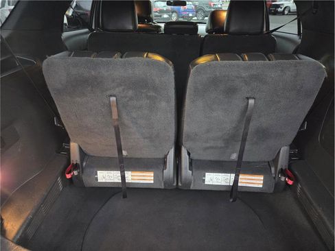 Used 2015 Ford Explorer XLT w/ Equipment Group 202B image 24