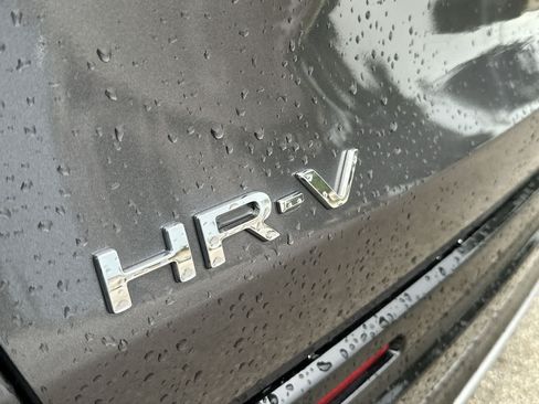 Used 2023 Honda HR-V EX-L image 12