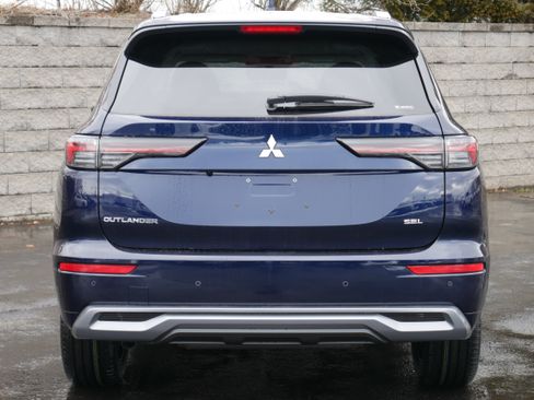 New 2026 Mitsubishi Outlander SEL image 5