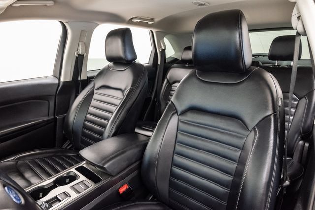 Used 2022 Ford Edge SEL AWD/4WD image 9