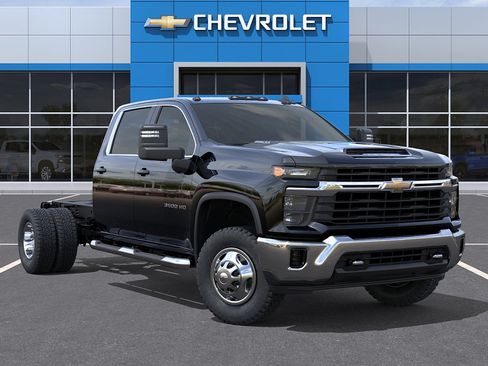 New 2026 Chevrolet Silverado 3500 LT w/ Convenience Package AWD/4WD image 7
