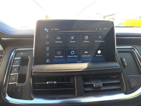 Used 2024 Chevrolet Suburban Z71 w/ Luxury Package image 20