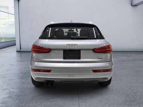Used 2018 Audi Q3 2.0T Premium w/ Convenience Package AWD/4WD image 5
