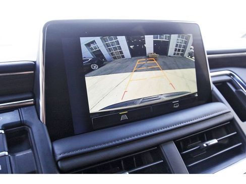 Used 2024 Chevrolet Suburban LT image 19