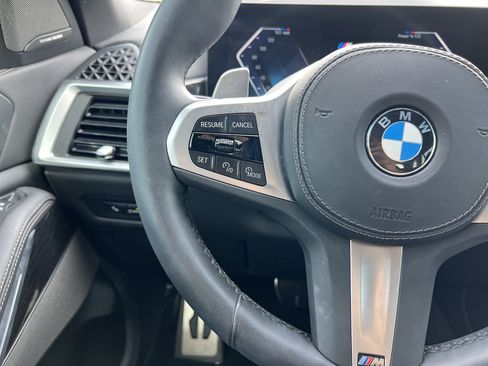 Used 2024 BMW X5 sDrive40i w/ M Sport Package RWD image 19