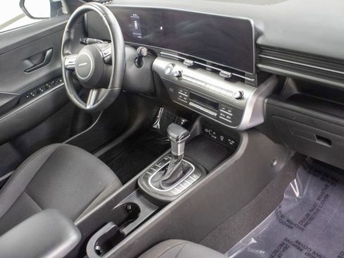 Used 2025 Hyundai Kona SEL image 22