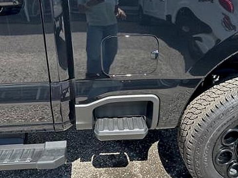 New 2025 Ford F250 XLT w/ Black Appearance Package AWD/4WD image 6