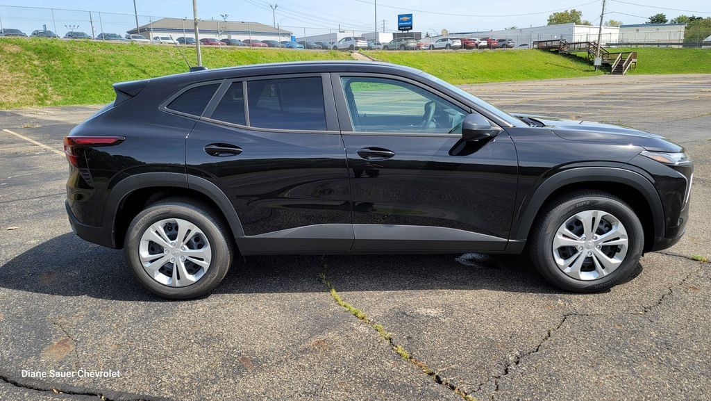 New 2026 Chevrolet Trax LS FWD image 14